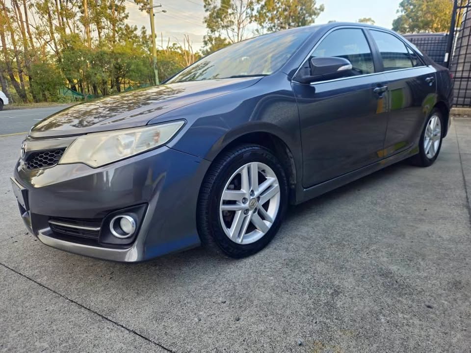 2012 Toyota camry atara 2.jpg
